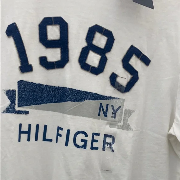 Tommy Hilfiger Short Sleeve Tee M NWT - Picture 2 of 6